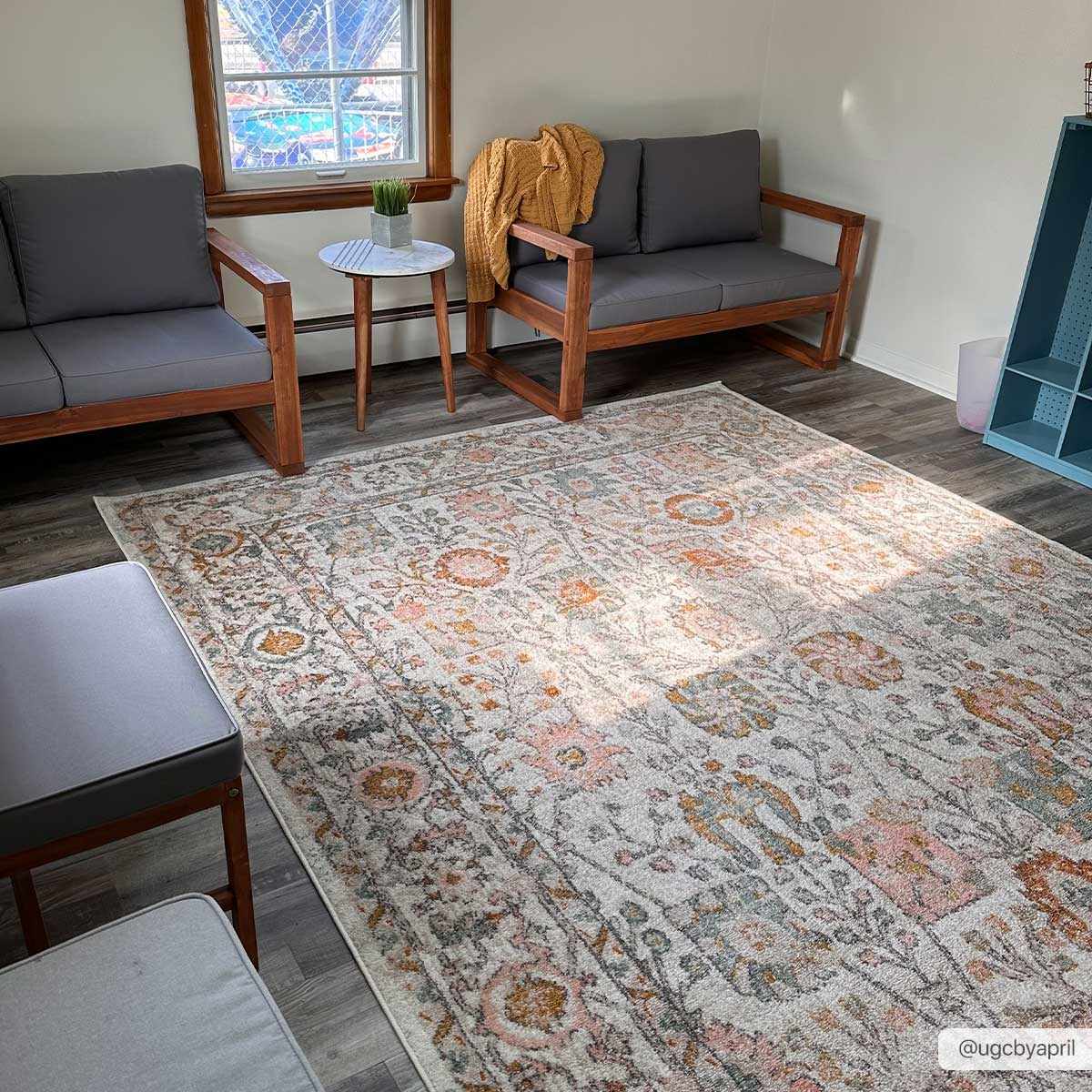 Herstmonceux Traditional Area Rug – Charcoal & Mustard Multi-Color Woven Rug