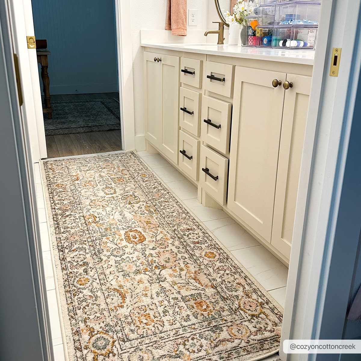 Herstmonceux Traditional Area Rug – Charcoal & Mustard Multi-Color Woven Rug