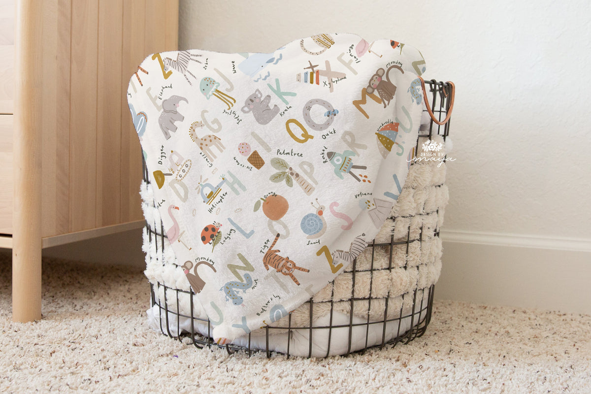 Baby Animals Ducks & Chicks Vintage Baby Blanket – Ultra-Soft Nursery Throw